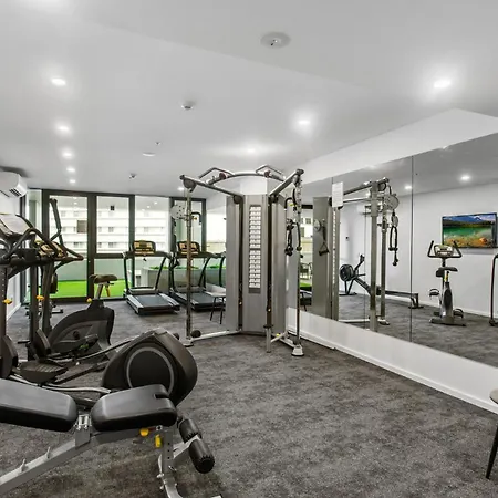Central Canberra 2-Bed With Gym & Bbq Area Exterior photo